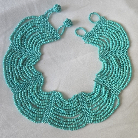 Turquoise beaded statement necklace - Picture 1 of 7